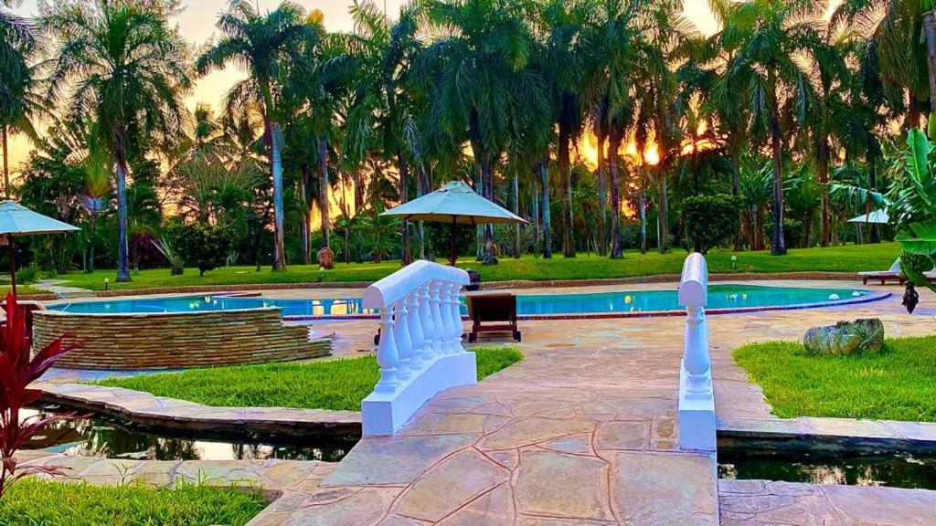 Sunset Villa Boutique Resort Diani Beach Bagian luar foto