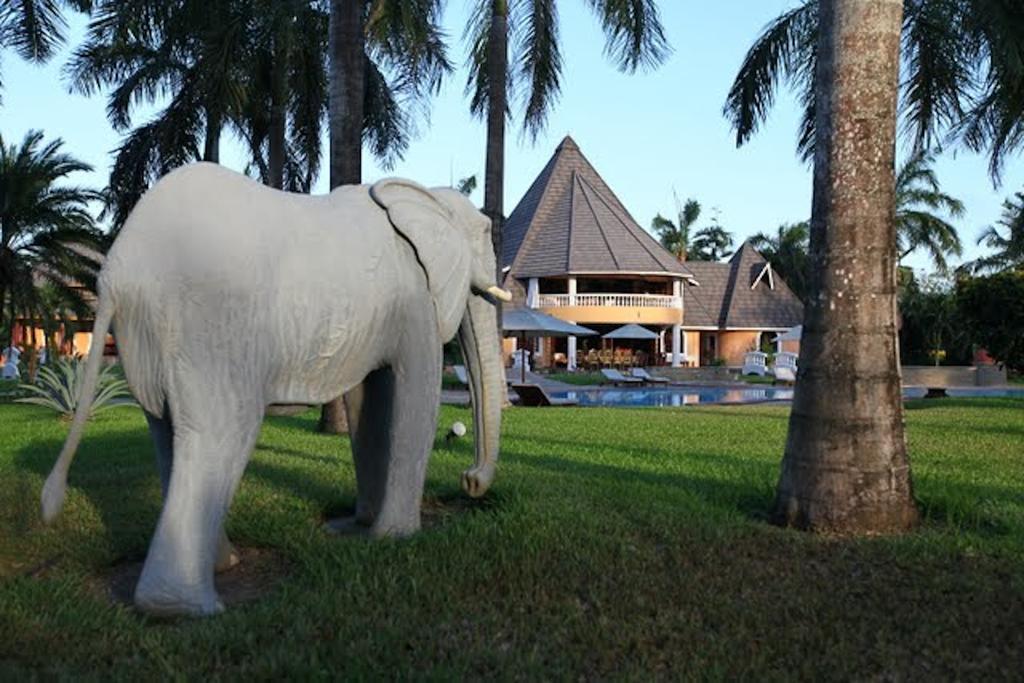 Sunset Villa Boutique Resort Diani Beach Bagian luar foto